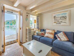 Fireplace - Quay Cottage is a beautiful property located directly on the river front. (Dittisham)