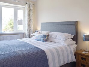 2 bedrooms, free WiFi, bed sheets - 2 bedroom accommodation in Saundersfoot (Saundersfoot)