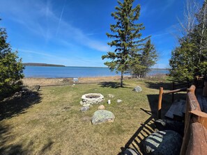 Property grounds - Drummond Island Hotel & Vacation Homes - Scotts Bay Lodge (Drummond)