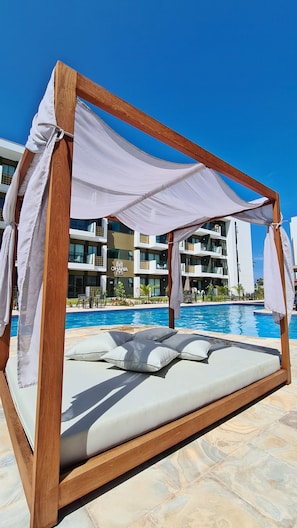 6 piscinas al aire libre