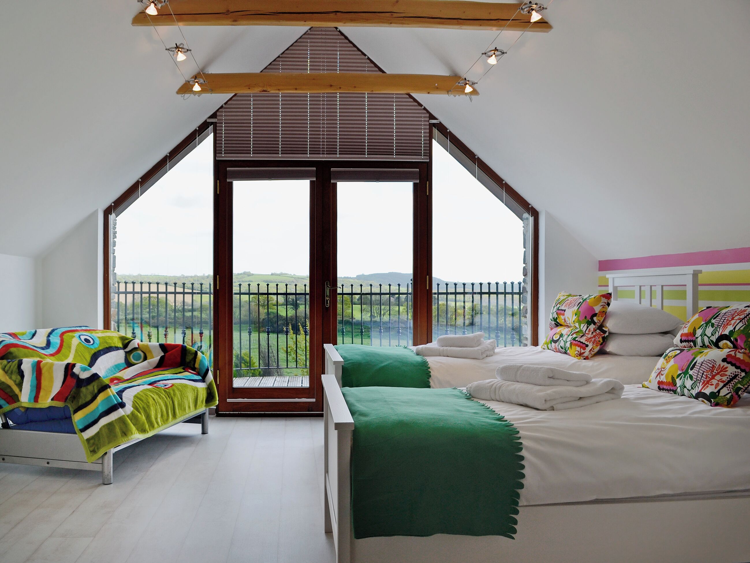 5 Schlafzimmer, kostenloses WLAN, Bettwäsche