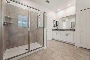 Bathtub, hair dryer - 8BR + 5BA | Disney Villa: Pool & Themed Rooms (Kissimmee)