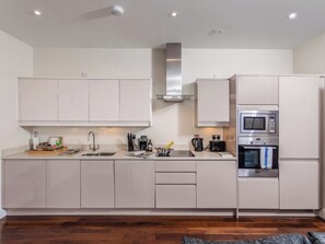 Dishwasher, cookware/dishes/utensils