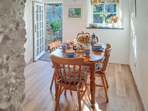 Dining - 2 bedroom accommodation in Pencuke, near Bude (Pencuke, near Bude)