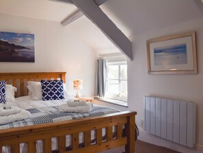 2 bedrooms, free WiFi, bed sheets - 2 bedroom accommodation in Pencuke, near Bude (Pencuke, near Bude)