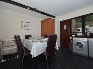 Dining - Part of a former school building close to Torquay harbour and town centre. (Torquay)