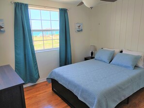 5 bedrooms, iron/ironing board, free WiFi, bed sheets