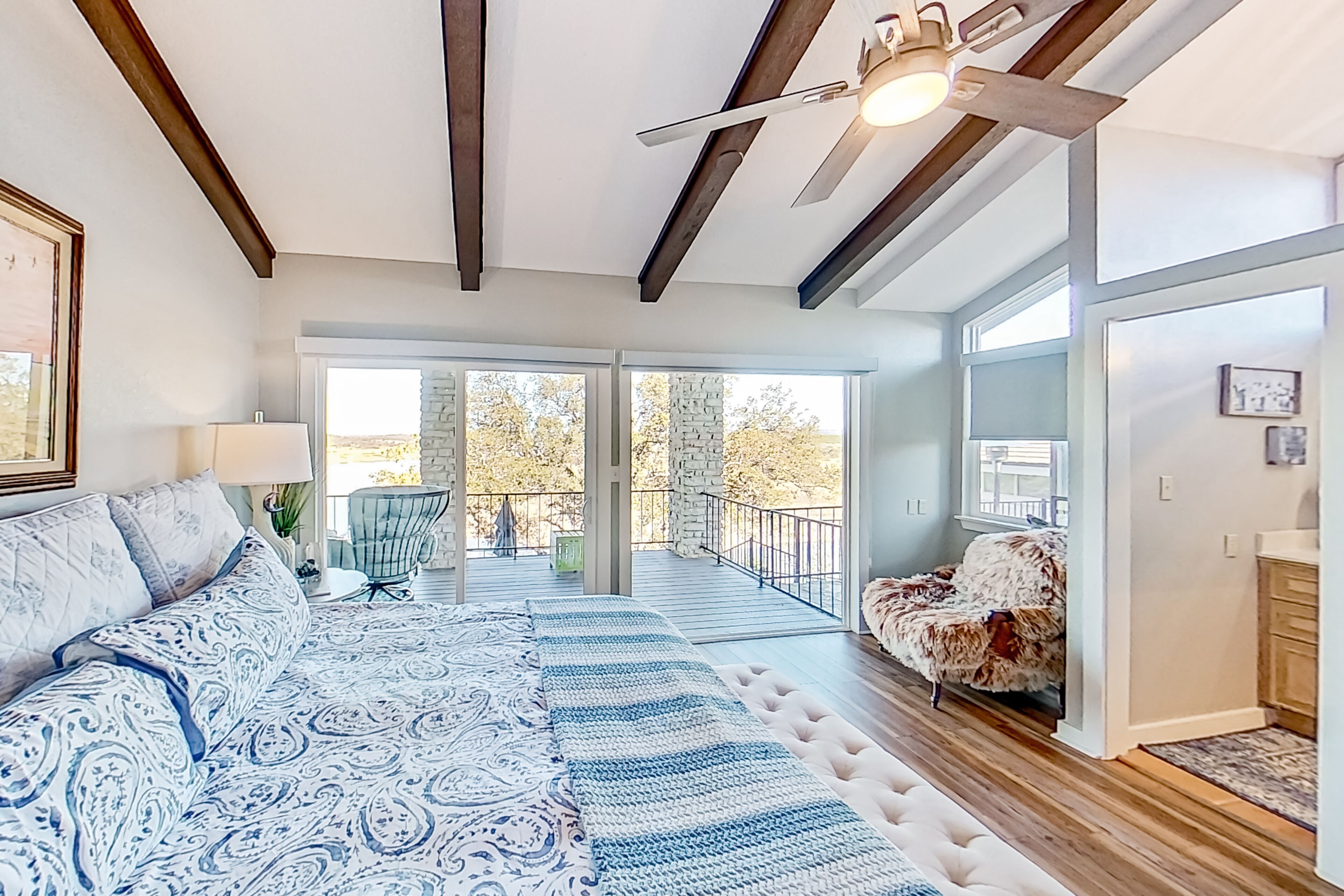 4 chambres, fer et planche à repasser, accès Internet, draps fournis