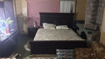 1 chambre, coffres-forts dans les chambres, bureau, Wi-Fi gratuit