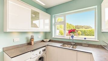 Dishwasher, highchair