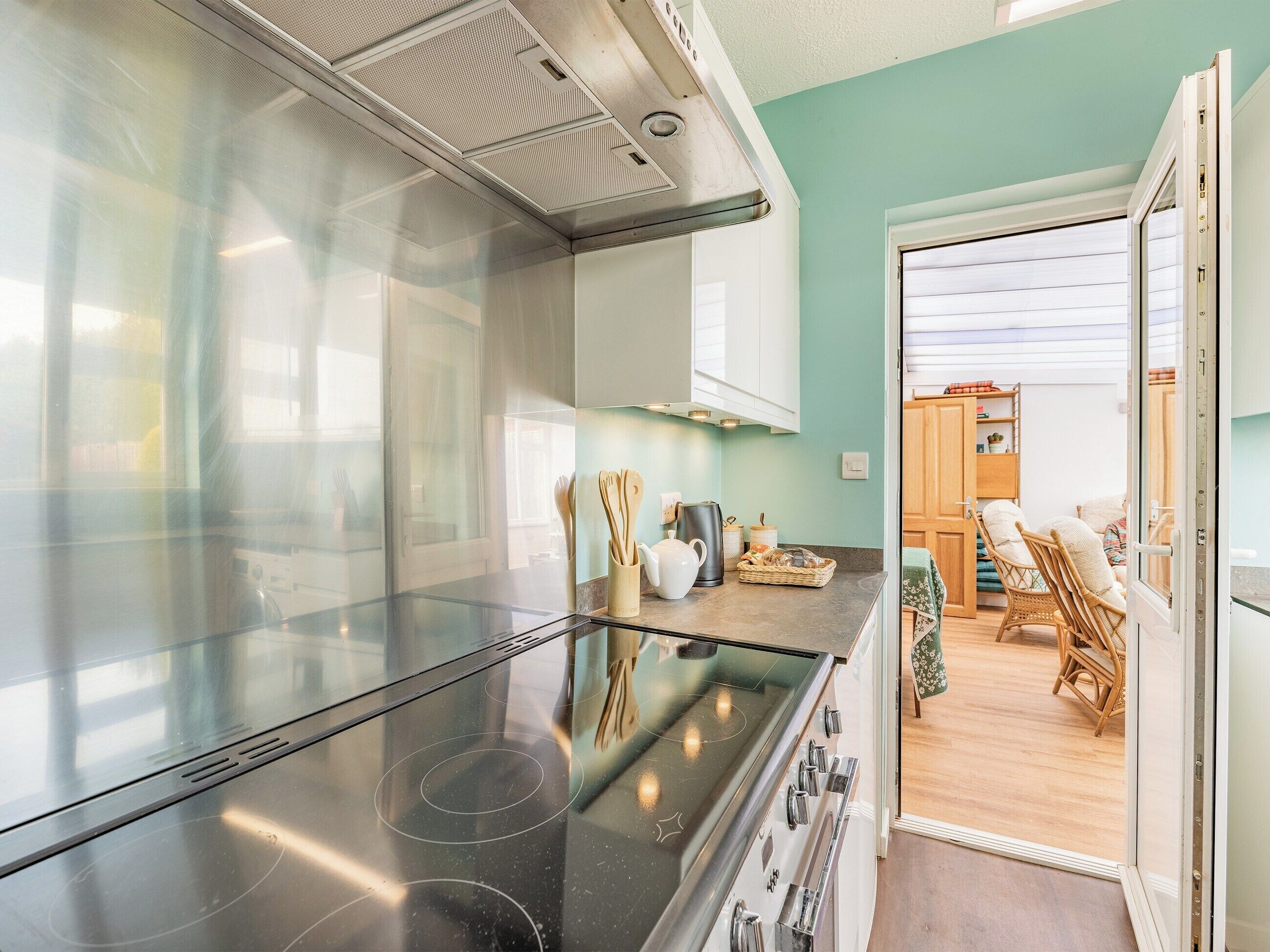 Dishwasher, highchair