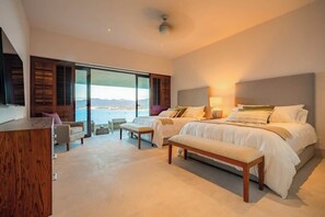 4 bedrooms, iron/ironing board, WiFi, bed sheets