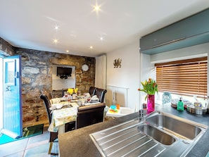 Dining - Foxes Reach - HW7421 (Catbrook, near Tintern)