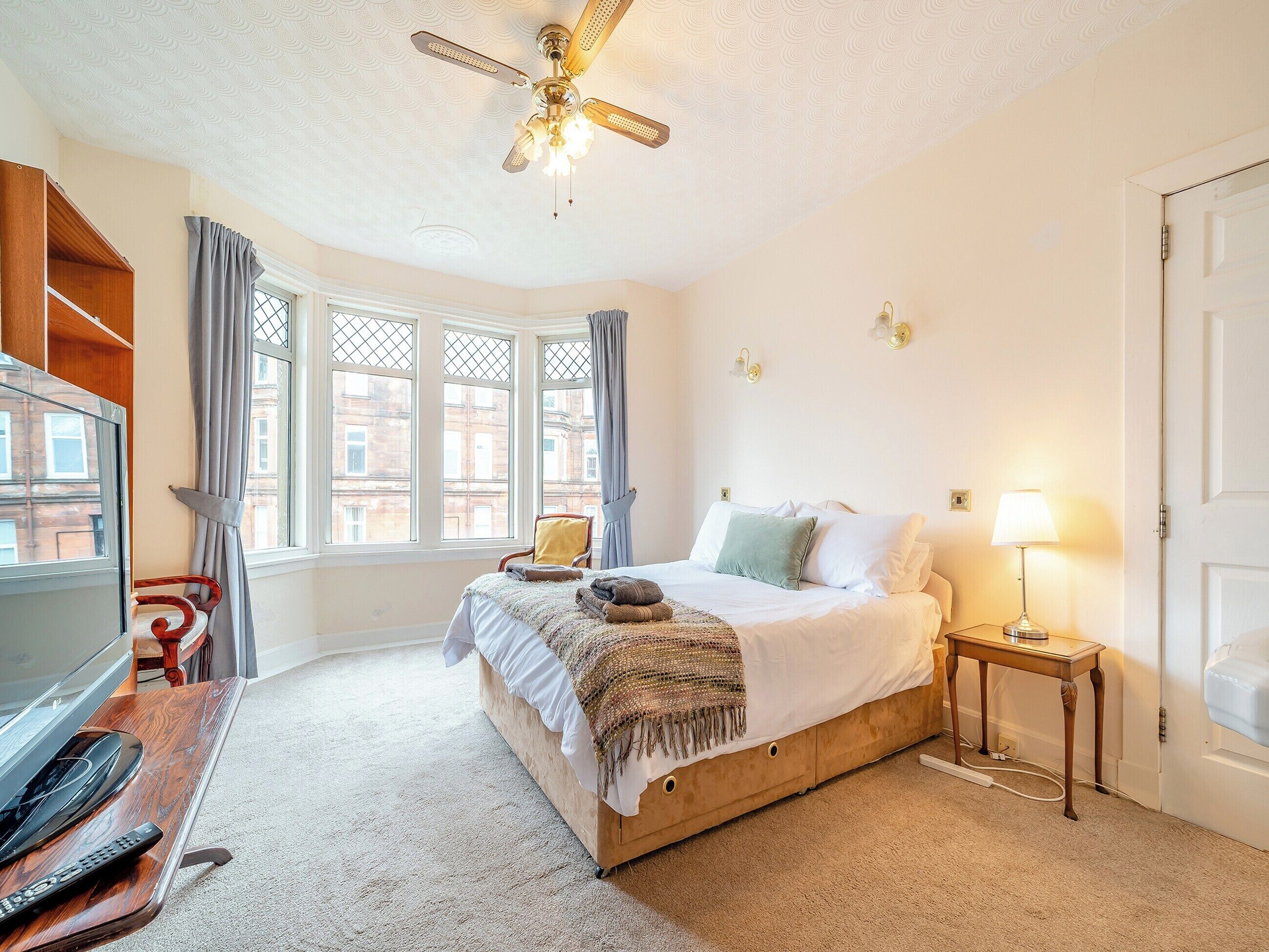 5 Schlafzimmer, kostenloses WLAN, Bettwäsche