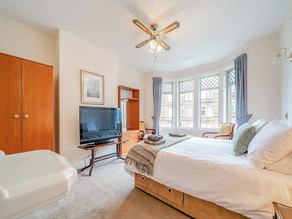 5 chambres, Wi-Fi gratuit, draps fournis