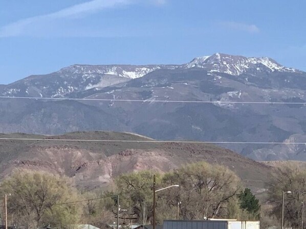 A mountainous landscape with a clear sky. - Home Base Resort #3 (Joseph)