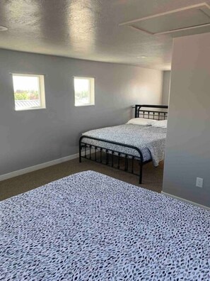 2 bedrooms - Home Base Resort  #7 (Joseph)