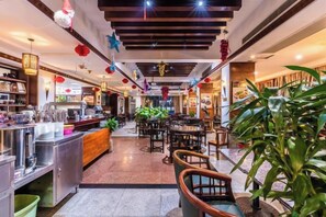 Dining - Jingshan Hotel (Haikou)