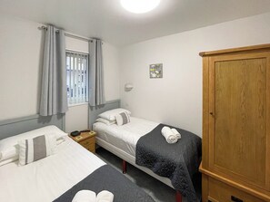 2 quartos, Wi-Fi de cortesia, roupa de cama