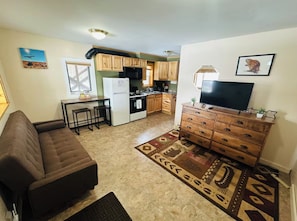 Smart TV, fireplace