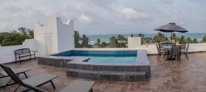 3 piscines extérieures