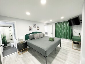 2 chambres, fer et planche à repasser, Wi-Fi, draps fournis