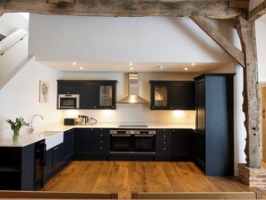 Luokittelematon kuva, 5 kautta 29, painike