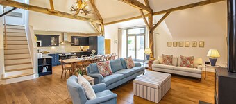 Hatchers Barn - UK42080