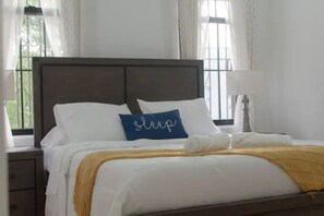 3 bedrooms, in-room safe, desk, iron/ironing board