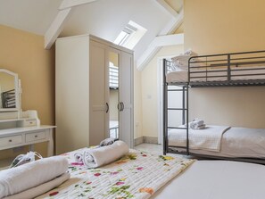 2 bedrooms, free WiFi, bed sheets