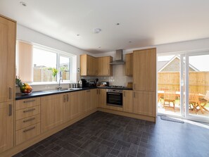 食器洗い機、冷凍庫