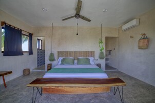 Quarto premium | Cofres nos quartos, individualmente decorados