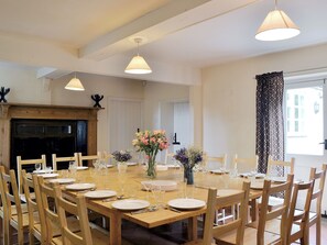 Dining - 9 bedroom accommodation in Kings Lynn (Kings Lynn)