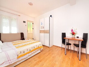 Studio (Apartments Barbara - Studio Apartment) | 3 bedrooms - Apartments Barbara With Swimming Pool (Moscenicka Draga)