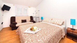 Apartamento (Three Bedroom Apartment with Swimming) | 3 dormitorios