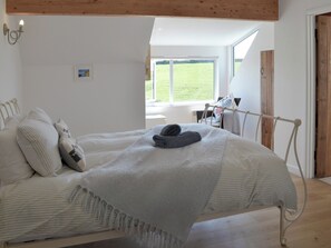 4 chambres, Wi-Fi gratuit, draps fournis