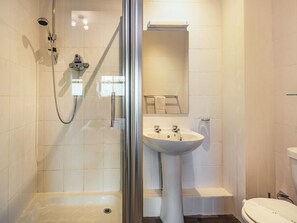 Towels - 2 bedroom accommodation in Ashby cum Fenby (Ashby cum Fenby)
