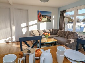 Dining - Beachcomber (Dartmouth)