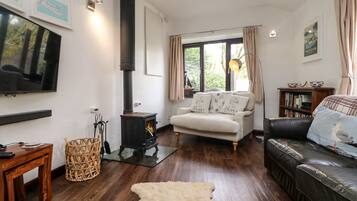 2 bedrooms, individually decorated, individually furnished, free WiFi