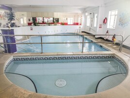 Refrigerador, lavavajillas, tetera/pava eléctrica, tostadora