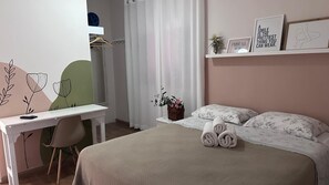 3 bedrooms, premium bedding, pillowtop beds, individually decorated
