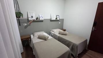Casa geminada família | 3 quartos, roupas de cama premium, camas com colchões pillow-top