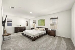 5 bedrooms, premium bedding, WiFi