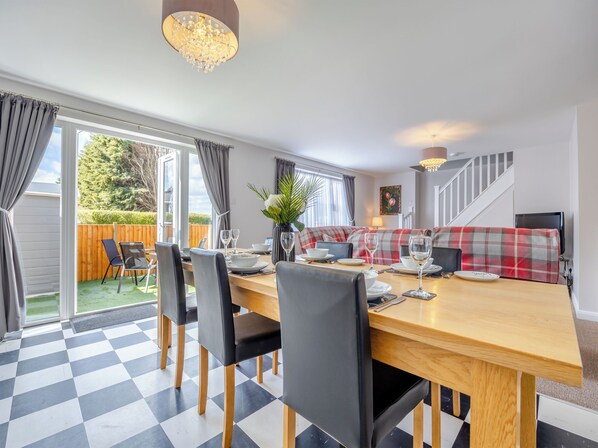 Dining - Willow's Cottage - UK42144 (North Somercoates)