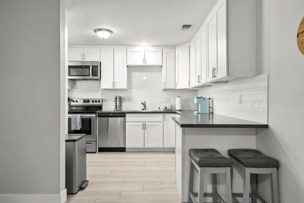 Private kitchen - Remodeled 3 Bedroom/2 Bath Home in Loomis (3) (Loomis)