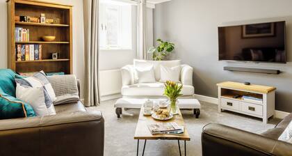 3 bedroom accommodation in Kemble, near Cirencester