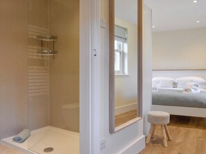 Towels - 4 bedroom accommodation in Askrigg, near Wensleydale (Askrigg, near Wensleydale)