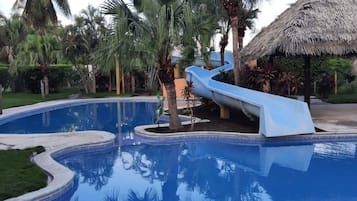 Piscina all'aperto