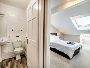 Towels - 2 bedroom accommodation in Ashby cum Fenby (Ashby cum Fenby)