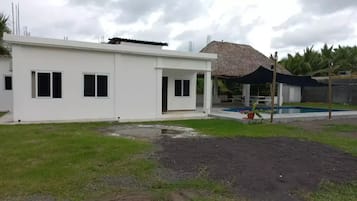 Esterni